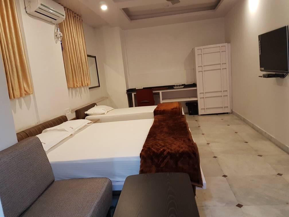 1/1 Park Street Hotel Колката Екстериор снимка