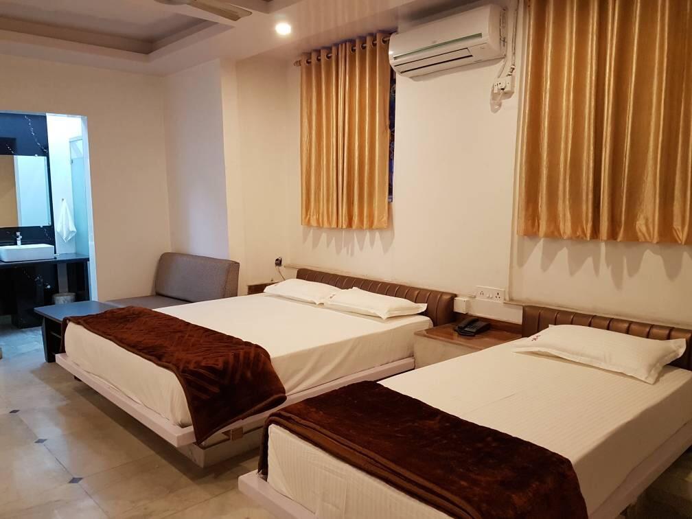 1/1 Park Street Hotel Колката Екстериор снимка