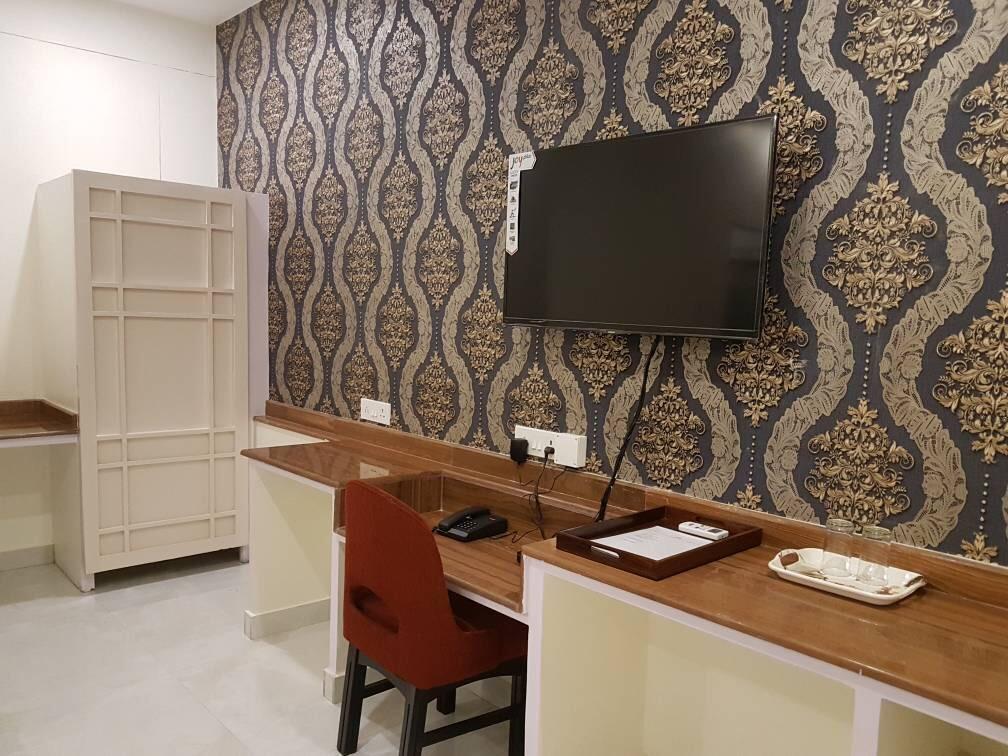 1/1 Park Street Hotel Колката Екстериор снимка